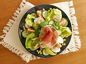 Salad with vinaigrette.