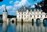 Château de Chenonceau and Cher River, Chenonceaux. Indre-et-Loire, Loire Valley, France