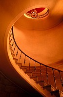 Curved stairway
