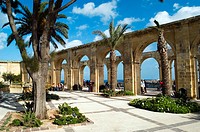 Se encuentran en la Valletta y son los Upper Barraca Gardens. Estos jardines fueron construidos por la rama italiana de la Orden de los Caballeros y s...