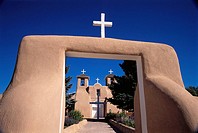 San Francisco de Asís Church built in 1815 by Franciscans, Ranchos de Taos. New Mexico, USA