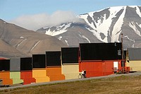 Spitsbergen, Svalbard, Norway. Summer landscape outside Longyearbyen, the capital of these far flung islands 1000 kilometers from the North Pole. Here...