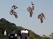 Bolddog Lings Freestyle Motorcyle Display Team  HONDA´S OFFICIAL AND THE UK´S NUMBER 1 FREESTYLE MOTOCROSS DISPLAY TEAM - based on the latest extreme ...