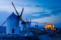 Wind mills and castle, Consuegra, Toledo province, Castilla la Mancha, Spain