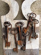Keys, key rack, bunch of keys, Isle-sur-la-Sorgue, France