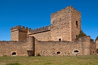 South front of castle (13th-16th century), former fortress now houses a museum about painter Ignacio Zuloaga, Pedraza, Segovia province, Castilla-Leon...