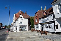 England Kent Tenterden High Street with ´Woolpack Hotel´ and shops