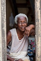 Cuba, Havana Vieja, old woman