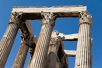 Detail of the temple´s Corinthian capitals and architraves, Temple of Zeus, Athens, Greece