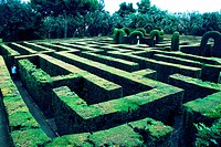 labyrinth park in Barcelona
