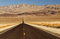 Highway 190, Death Valley National Park, California, USA