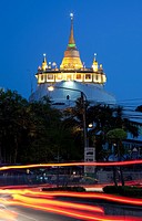 Wat Saket and the Golden Mount by night, Banglamphu, Bangkok, Thailand