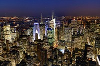New York City Skyline at night, Midtown Manhattan, New York, USA