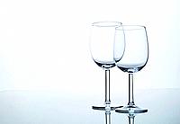Two empty wine glasses on Spiegelflaeche.  