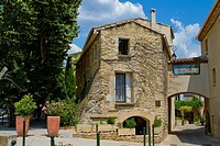 Lourmarin, labelled as the most beautiful villages of France, Louberon, in Apt district, Vaucluse department and Provence-Alpes-Côte d´Azur region. Fr...