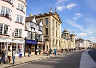 View of Oxford High Street, including the facade of the Queen´s College, Oxford University, England, UK.