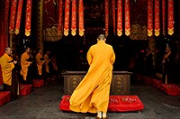 Buddhist ceremony, Jade Buddha Temple, Putuo District, Shanghai, China, Asia.