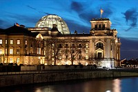 Berlin Reichstag Spree.