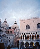 Saint Mark´s Basilica left and the Doge´s Palace or Palazzo Ducale right at dusk, St Marks Square, Venice, Italy, Europe
