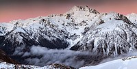 Mt Rolleston, 2275 metres, pre dawn alpenglow, dominant peak Arthur´s Pass National Park, Canterbury, New Zealand.