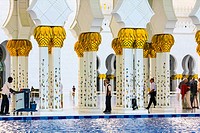 Sheikh Zayed bin Sultan al-Nahyan Mosque, Abu Dhabi, United Arab Emirates
