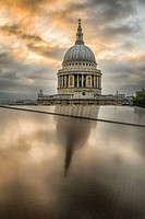 England,London-The dome of Saint Paul's Cathedral,reflection.
