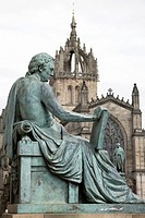 David Hume Statue by Stoddart with St Giles Cathedral, Royal Mile Street, Edinburgh; Scotland.