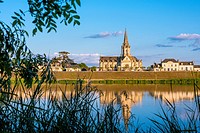 Sainte-Marie-Madeleine church and Loire River banks at Bréhémont Village. Indre-et-Loire Department, Centre-Val de Loire Region, Loire valley, France,...
