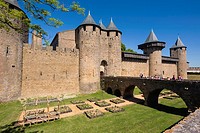 Carcassonne, Languedoc-Roussillon, France. Le Chateau; a fortress within the walls of the fortified city. The Cite de Carcassonne is a UNESCO World He...