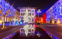 Grimoldi Square in Christmas time, Como, Lombardy, Italy.