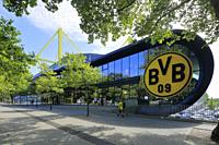 Dortmund, D-Dortmund, Ruhr area, Westphalia, North Rhine-Westphalia, NRW, sports, football, Bundesliga, Signal Iduna Park, football stadium with fansh...