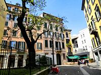 Houses along Via Madonnina and Via Formentini, Brera district, central Milan, Milano, Milan, Lombardy, Italy, Europe.