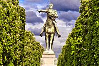 Statue of Simon Bolivar, Port des Champs-Élysées, Paris, France, Europe.
