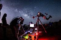 After an afternoon of lectures entitled. A Meeting with the Cosmos ¨ was held on Star Party in the fields of the Agronomy School of the University of ...