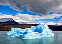 Iceberg on Lake Argentino, Los Glaciares National Park, Santa Cruz Province, Patagonia, Argentina.