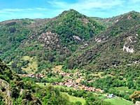 Villanueva village seen from Las Xanas canyon trail, Proaza, Asturias, Spain