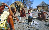 Botswana: Bushmen in the central Kalahari near the Tsodillo Hills where art, culture and san stone paintings can be found.