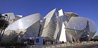 France, Paris, Fondation Louis Vuitton, museum, modern architecture, Frank Gehry architect,.