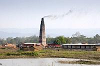 UnregulatedÂ brickÂ kilnsâ. . threaten human health environment. . Assam, Indien.
