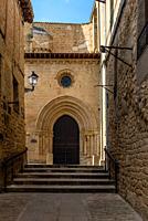 Archway in church. Cobblestoned street in the medieval town of Laguardia, Alaba, Spain. Picturesque And Narrow Streets On A Sunny Day. Architecture, A...