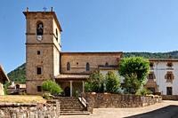 San Juan Bautista Church built between 1585 and 1605, Baquedano, Navarra, Spain, Europe.