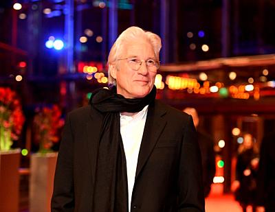 Actor Richard Gere at the 67th International Berlin Film Festival for the premiere of the nominated American film 'The Dinner' in the Hotel Hyatt in Berlin, Germany, 10 February 2017. Photo: Jörg Carstensen/dpa | usage worldwide. - Berlin/Berlin/Germany-stock-photo