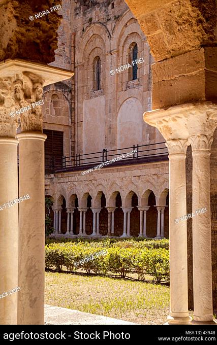 Cathedral of San Salvatore, pillars, church, Cefalu, Sicily, Italy