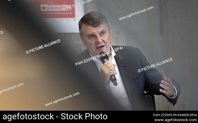 09 September 2022, Berlin: Burkhard Kieker, managing director of visitBerlin, talks about the development of tourism figures in the city at a press event at the...