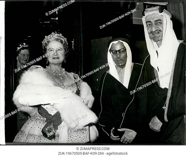 May 05, 1967 - Queen Mother at King Faisal's banquet.: Queen Elizabeth the Queen Mother, being welcomed by King Faisal of Saudi Arabia (right)