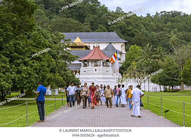 Pilgrims and Tourists at the Temple of the Sacred Tooth Relic or Sri Dalada Maligawa, Sacred City of Kandy, Central Province, Sri Lanka, Asia