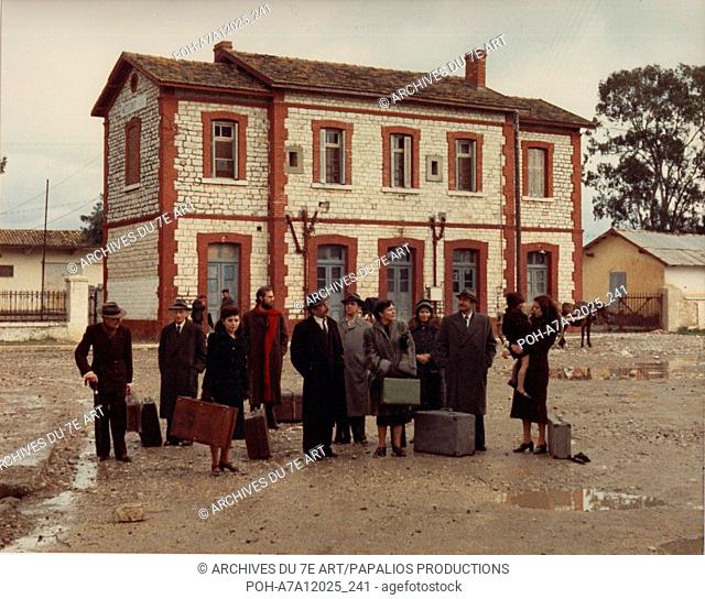 O Thiasos The Travelling Players Year : 1975 Greece Director : Theodoros Angelopoulos. It is forbidden to reproduce the photograph out of context of the...