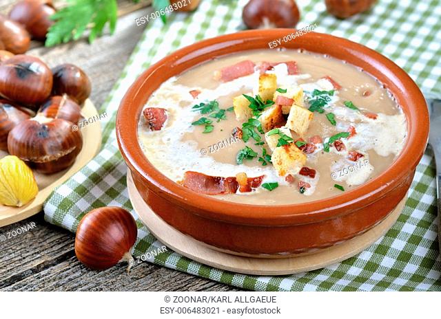 Chestnut soup with bacon