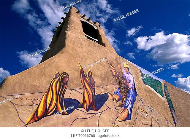 El Santero Mural, Taos, New Mexico USA