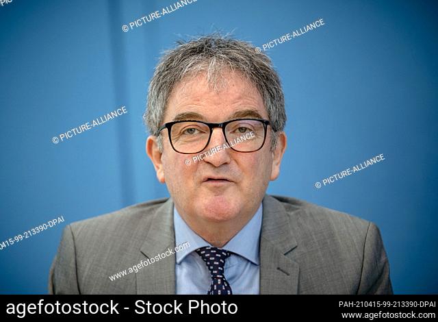15 April 2021, Berlin: Steffen Weber-Carstens, intensive care physician at the Berlin Charite speaks at the weekly press conference on the current Corona...